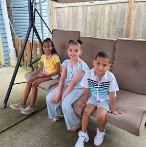 Meet your Posher, Isabel